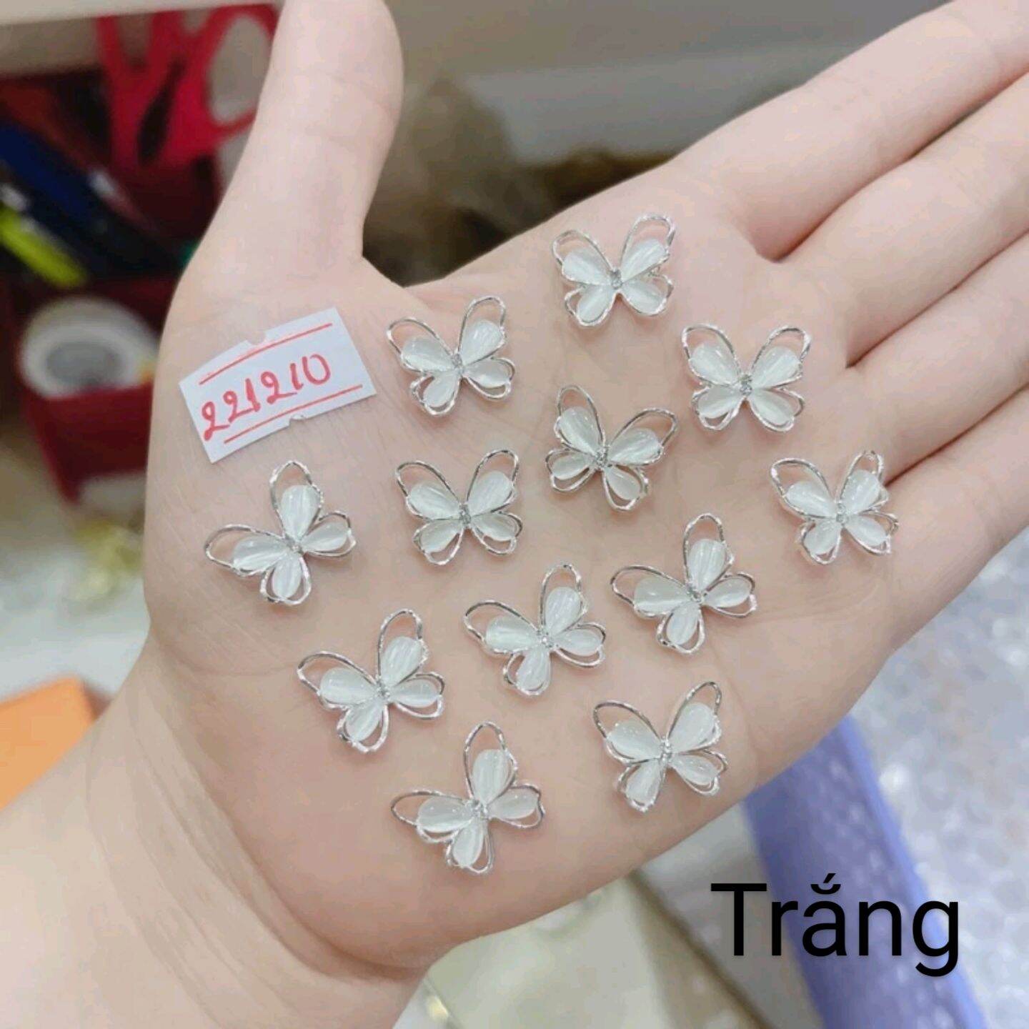 Charm bướm thạch đính móng trang trí nail