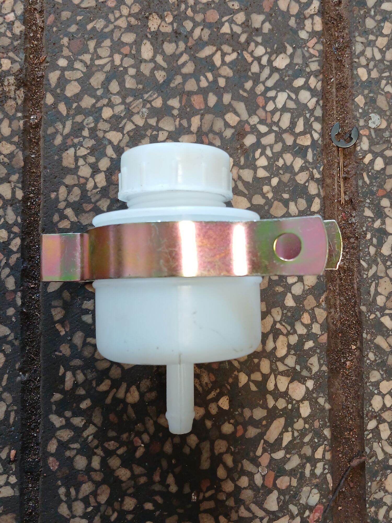 Bình dầu thắng xe ba bánh (1 cái)