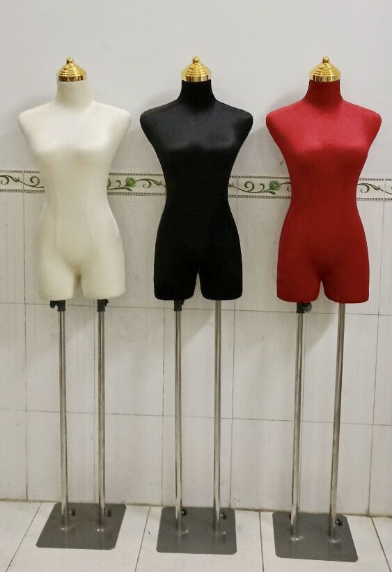 Manocanh nhung nữ đầu mạ vàng size M