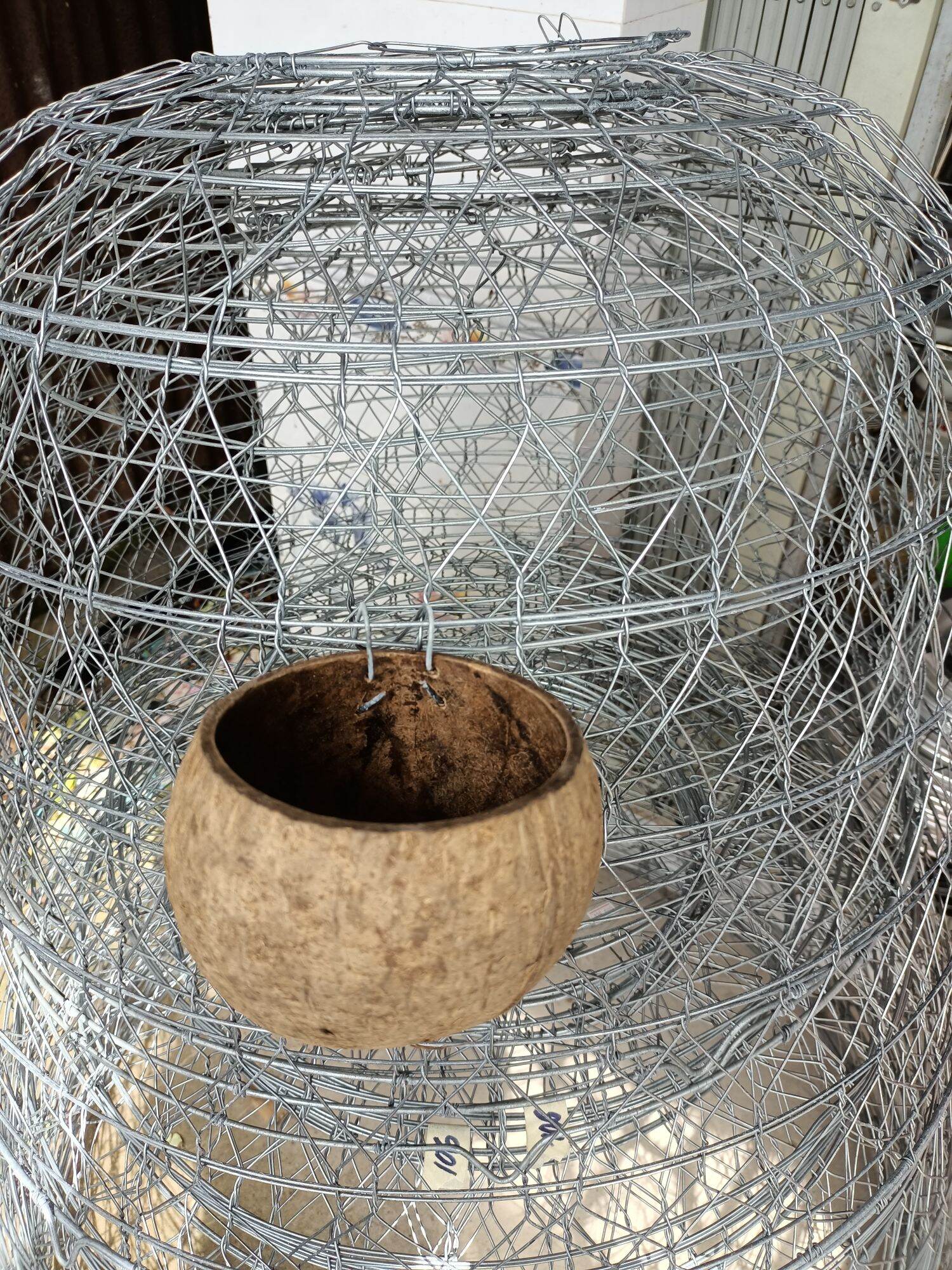gáo dừa cho gà, chim đựng thức ăn, nước uống