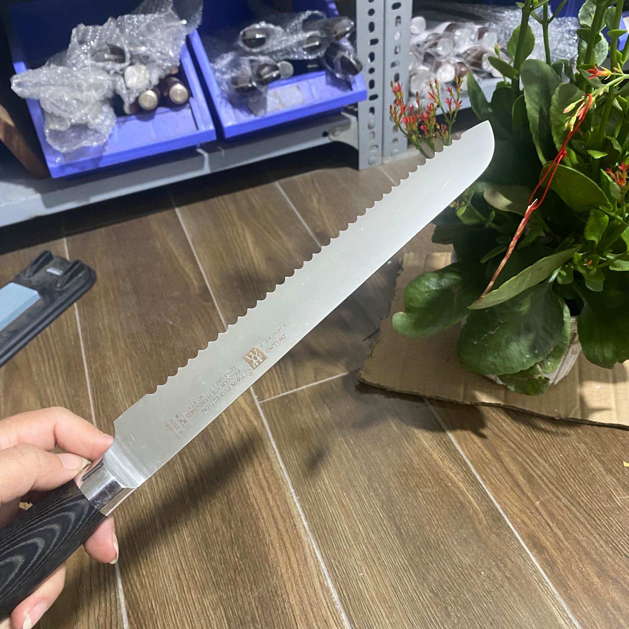 Dao răng cưa cắt bánh, cắt thịt đông đức 32cm