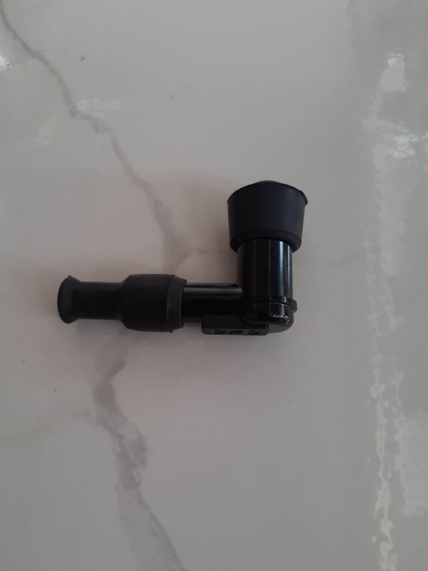 Nắp chụp bugi xe máy dream wave cub sirius có trở