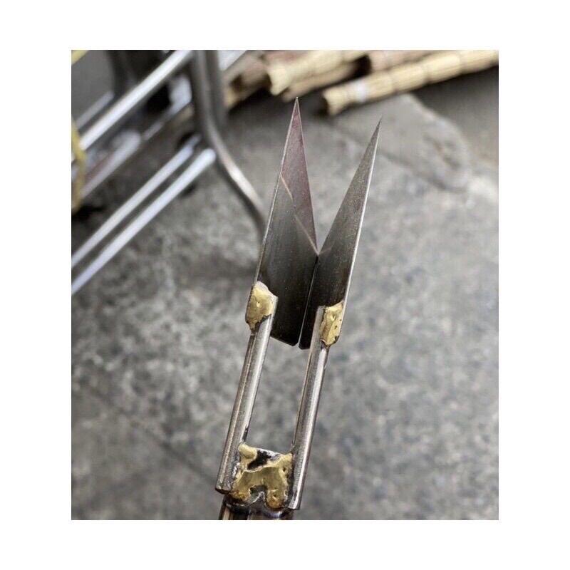 Dao cắt mắt hôm