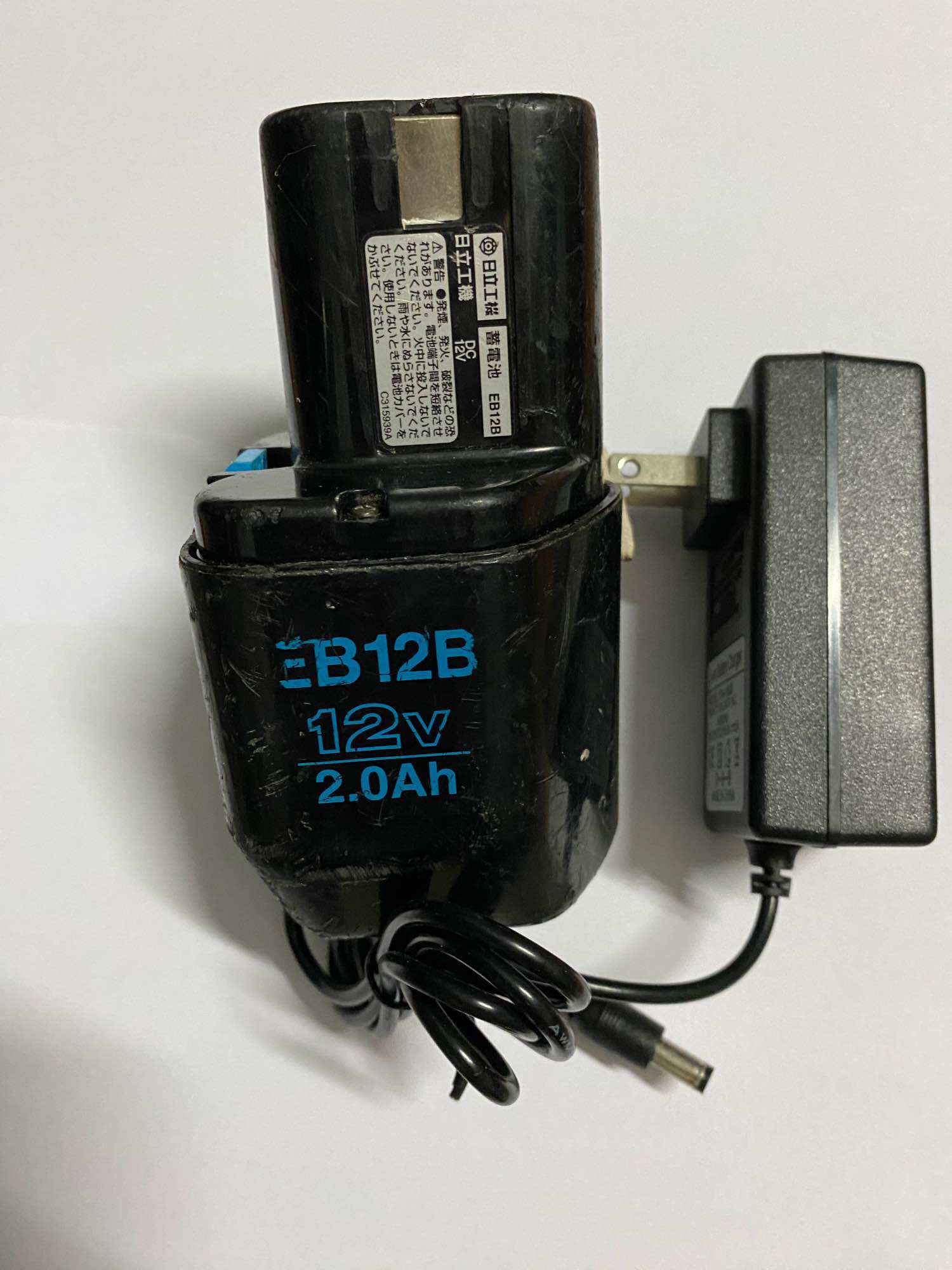 Pin lion 12v Hitachi chọt