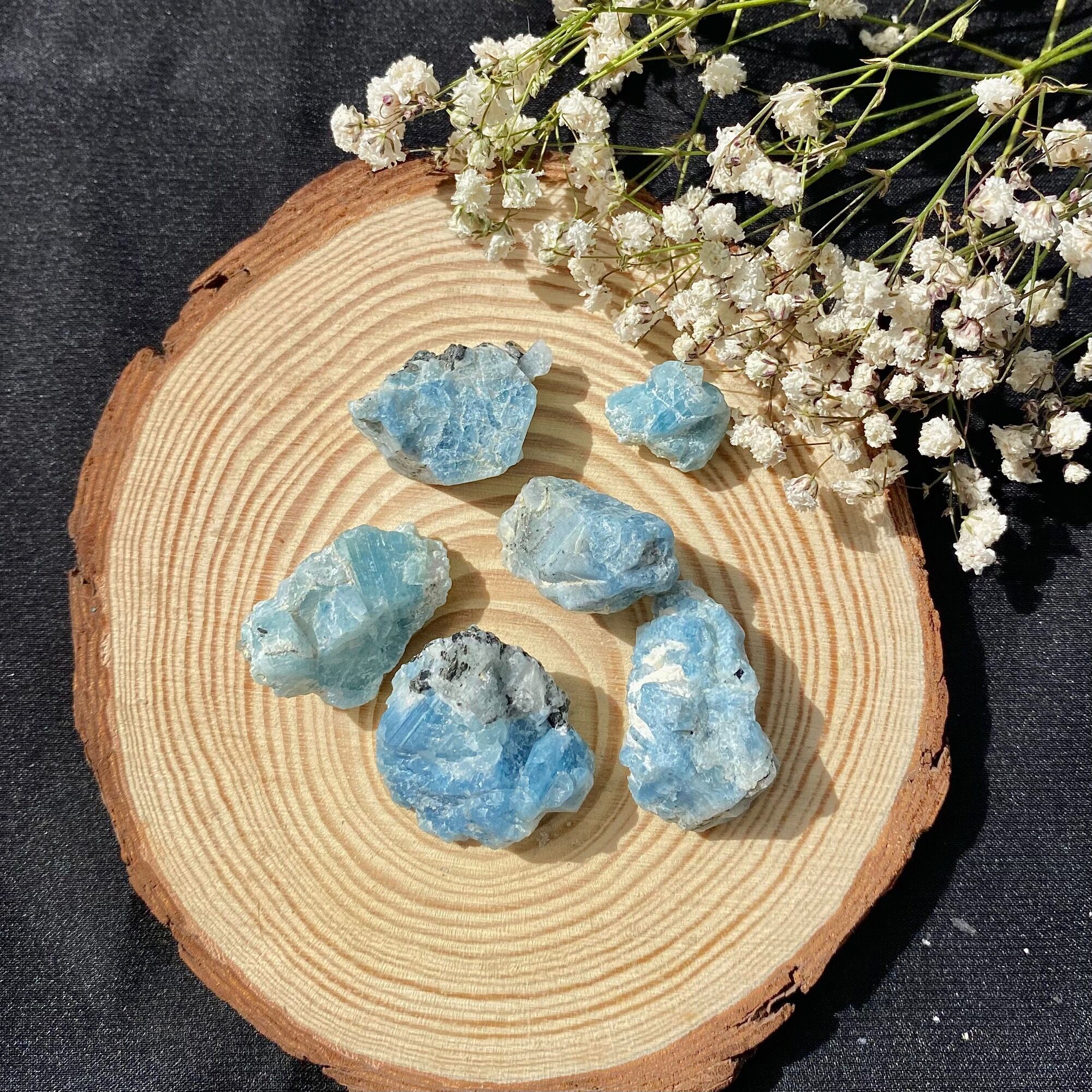 Nước mắt nàng tiên cá - đá aquamarine thô, cân bằng cuộc sống và thu hút may mắn
