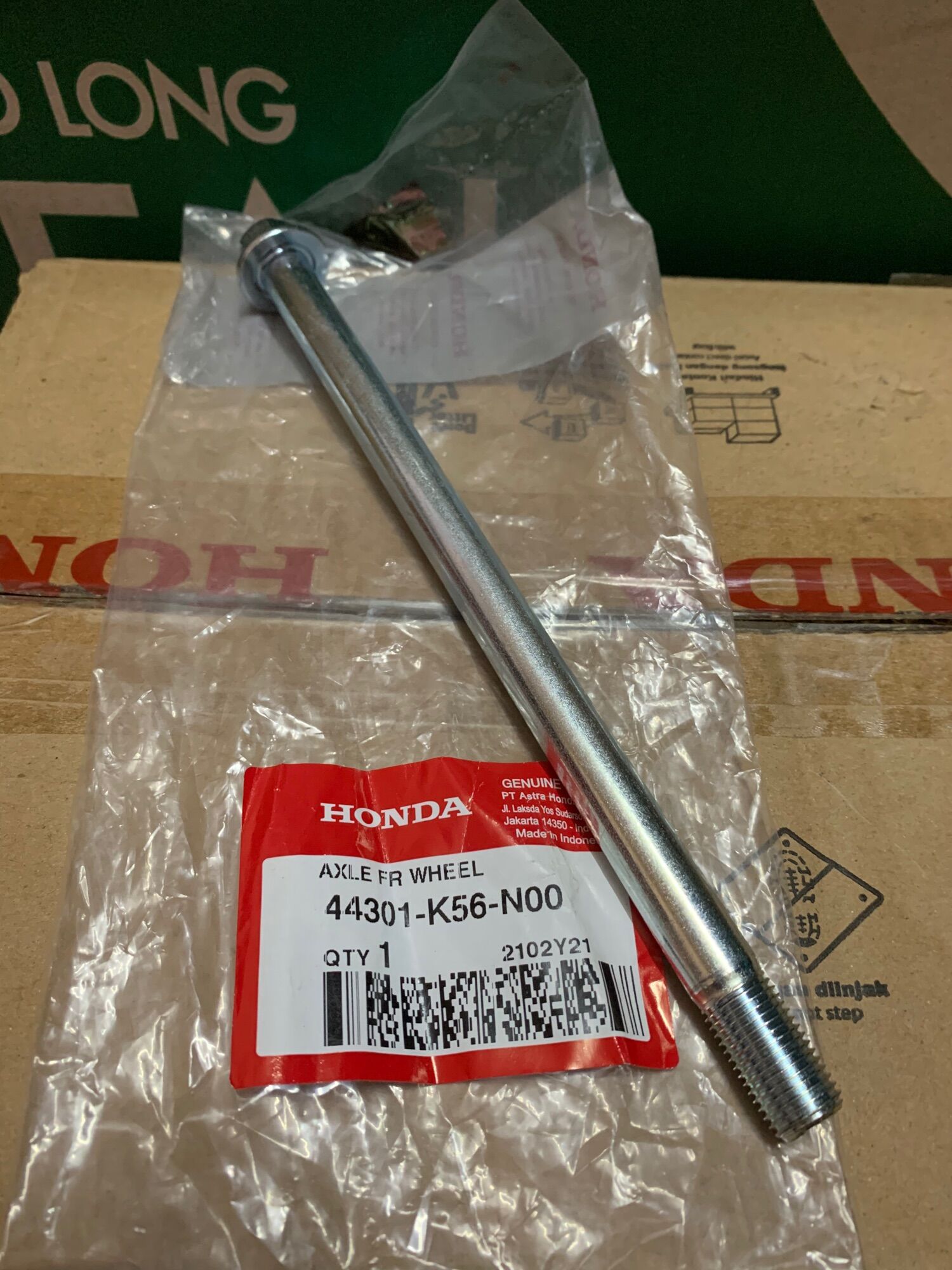 Cốt trục bánh sau sonic 150r honda indonesia