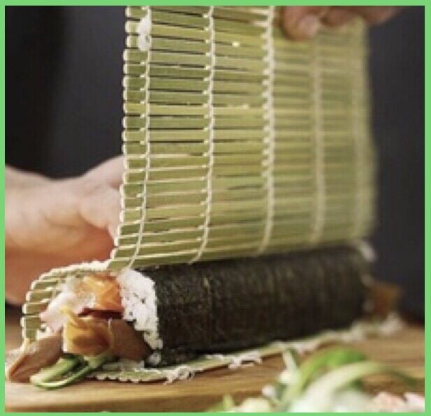 Mành tre cuốn Kimbap kích thước 24cmx24cm. Mành tre lót ly trà. Mành tre cuộn cơm.