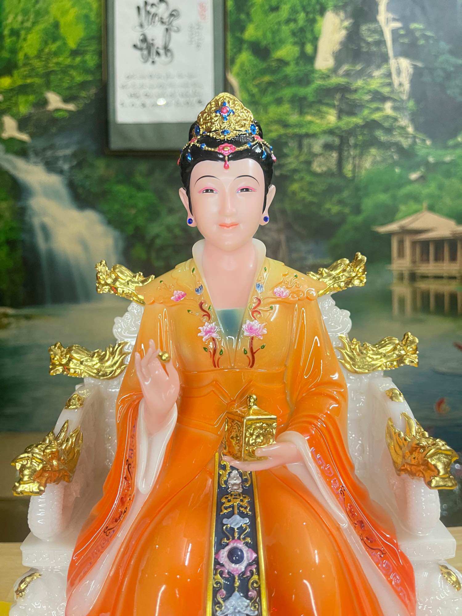 Tượng Bà Tổ Cô