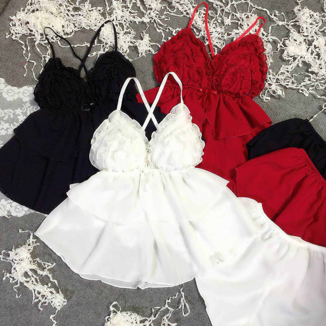 Đồ ngủ voan mút bèo tầng lá sen dây chéo size dưới 55kg