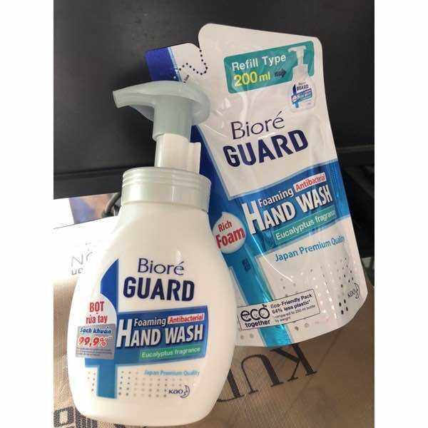 Bọt rửa tay kháng khuẩn Biore Guard Hương Khuynh Diệp Chai 250ml, Túi 200ml