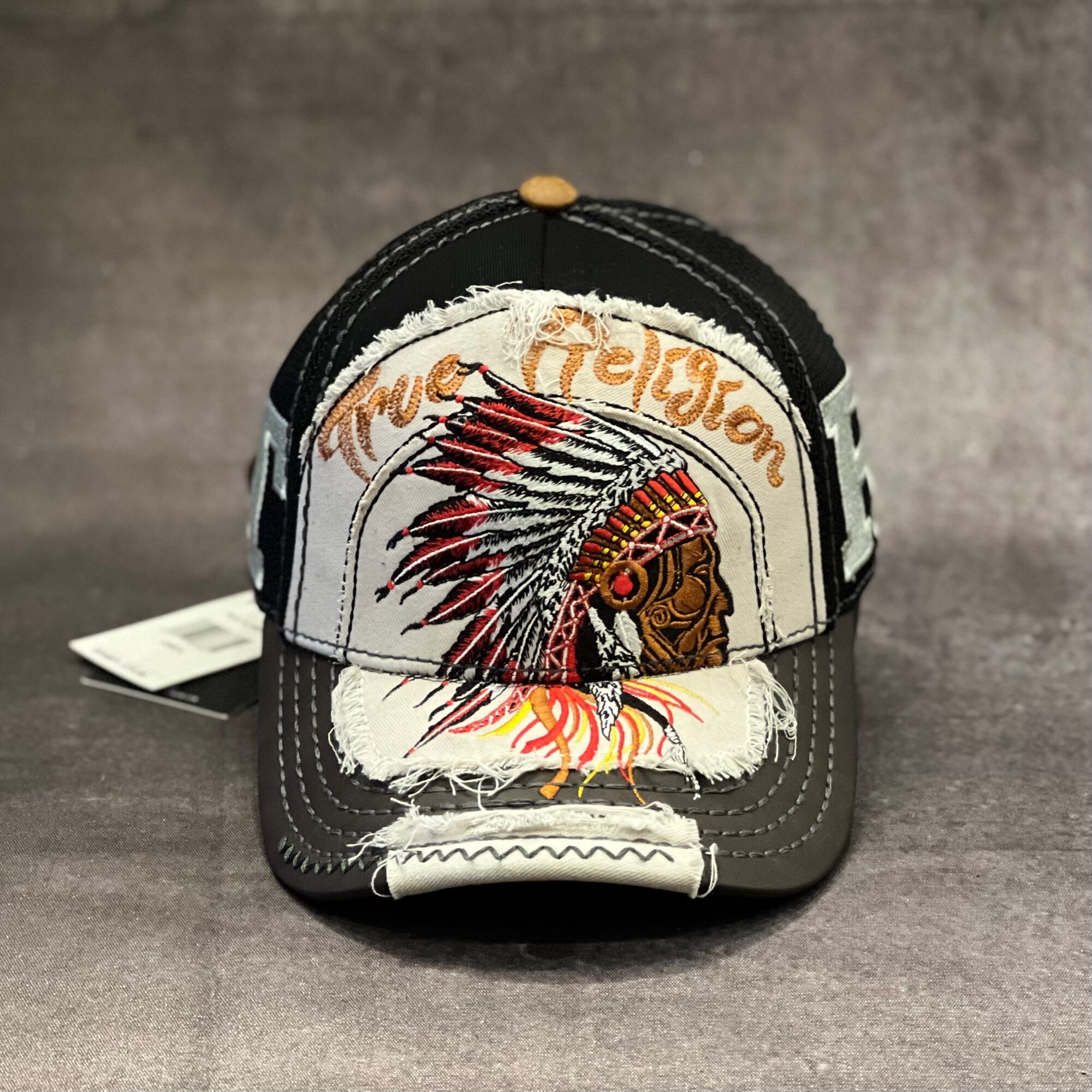 Nón kết/mũ lưỡi trai Truereligion ông địa thổ dân