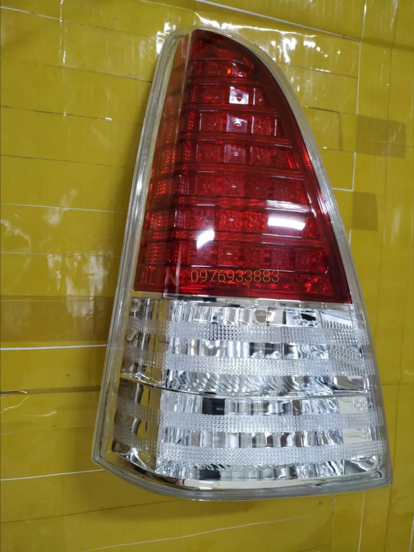 Đèn hậu toyota innova 2009-2011