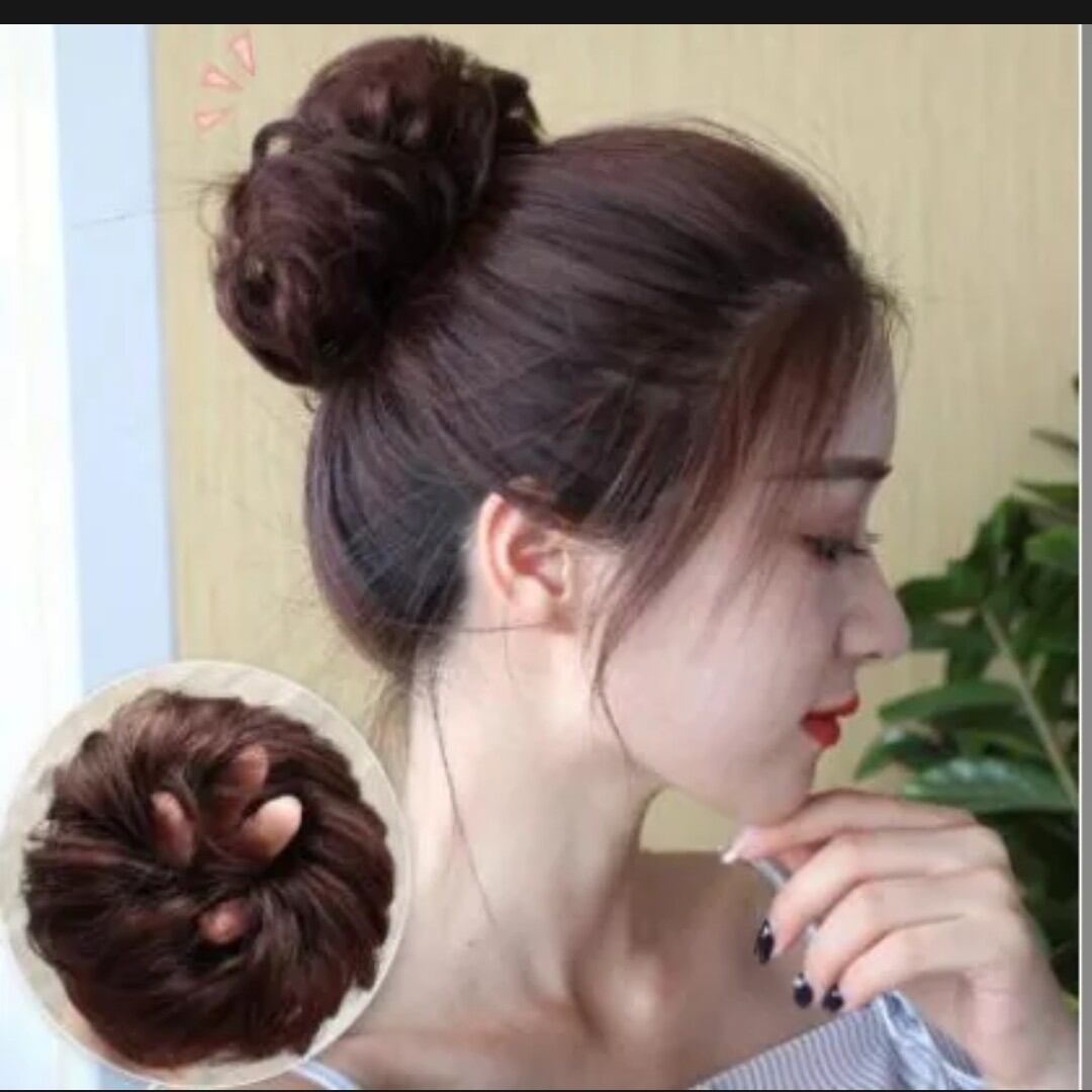 Búi tóc giả xoăn búi rối dạng cột trẻ trung thời trang