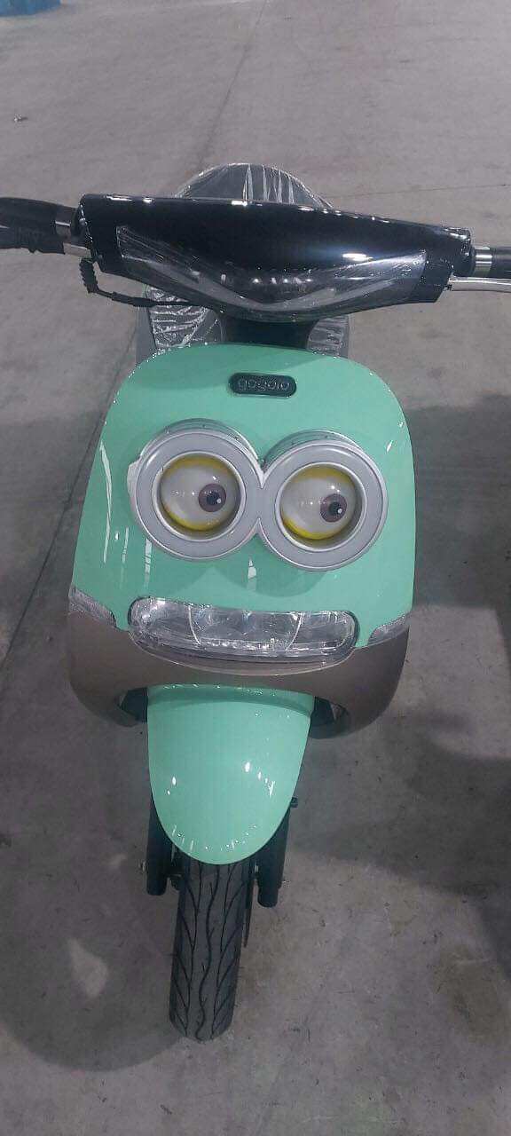 Đèn Minion lắp xe gogo