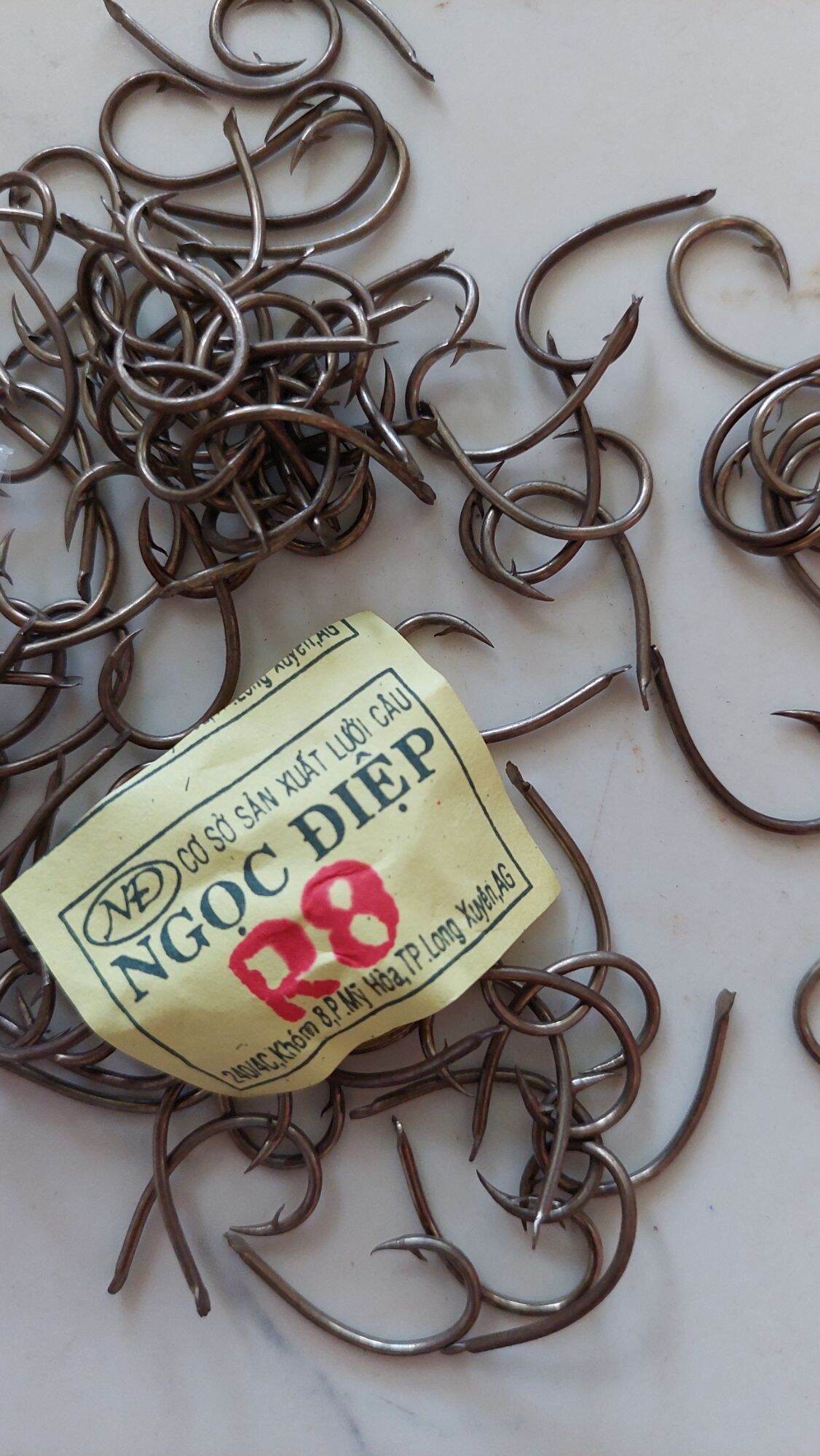 LƯỠI CÂU CẮM ẾCH THÉP R8 ĐUÔI DẸP