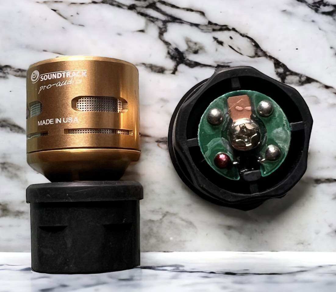 Củ micro Soundtrack Pro 700[ giá 1 củ ]
