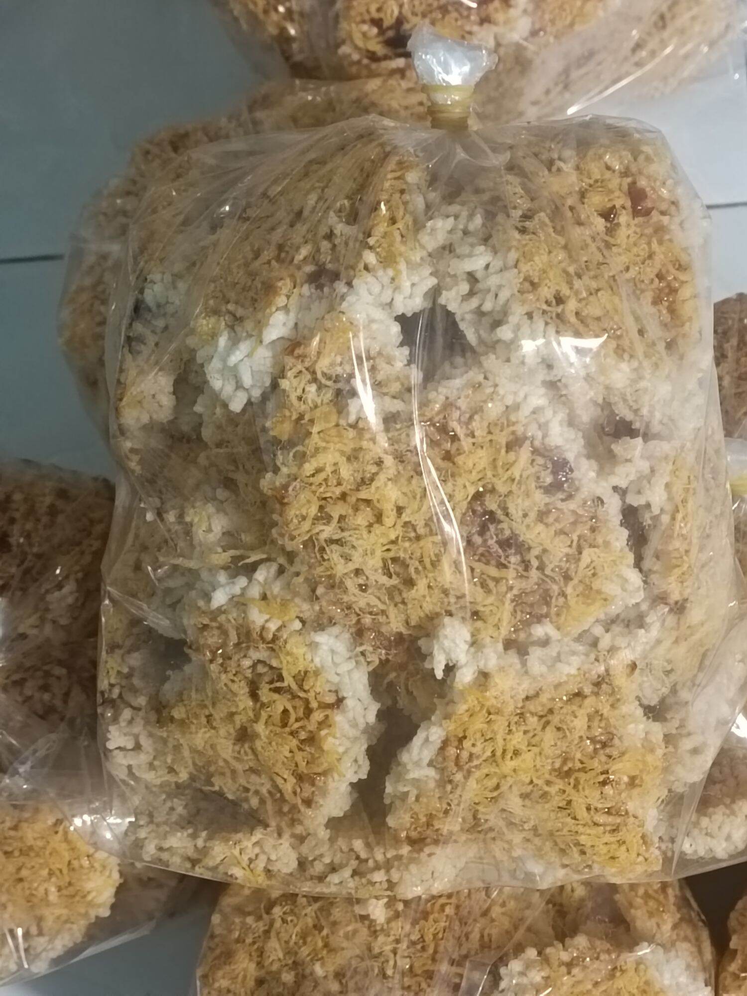 1kg cơm cháy bể 85k
