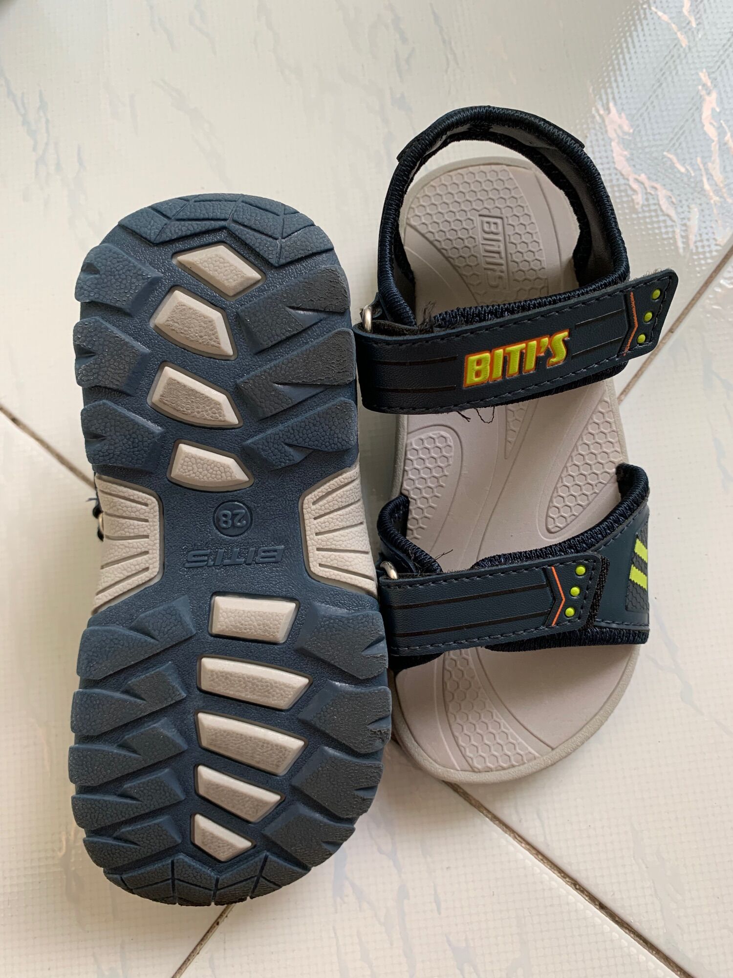 Thanh lý giày Biti’s trẻ em size 28