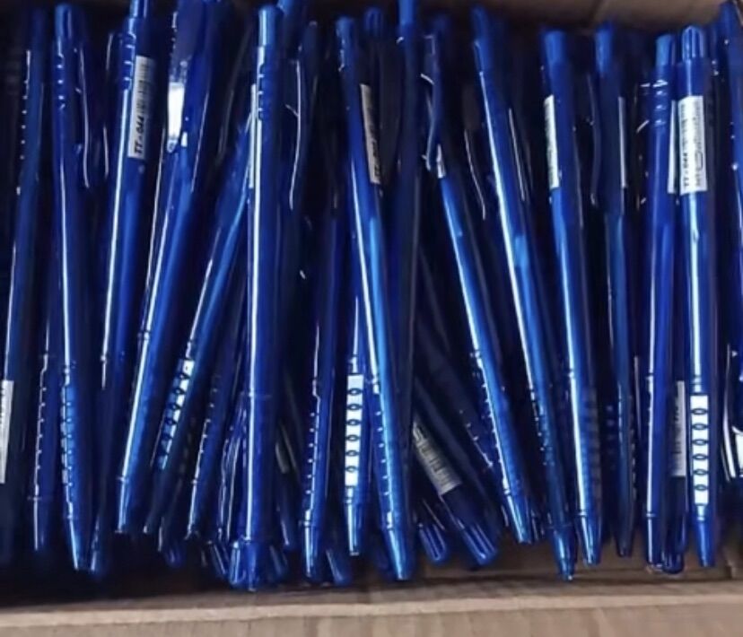 Set 10 bút bi xanh DƯƠNG Mực êm, Nét Nhỏ (Hình thật)