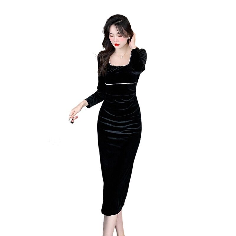 Váy nhung dáng dài cổ vuông đính hạt