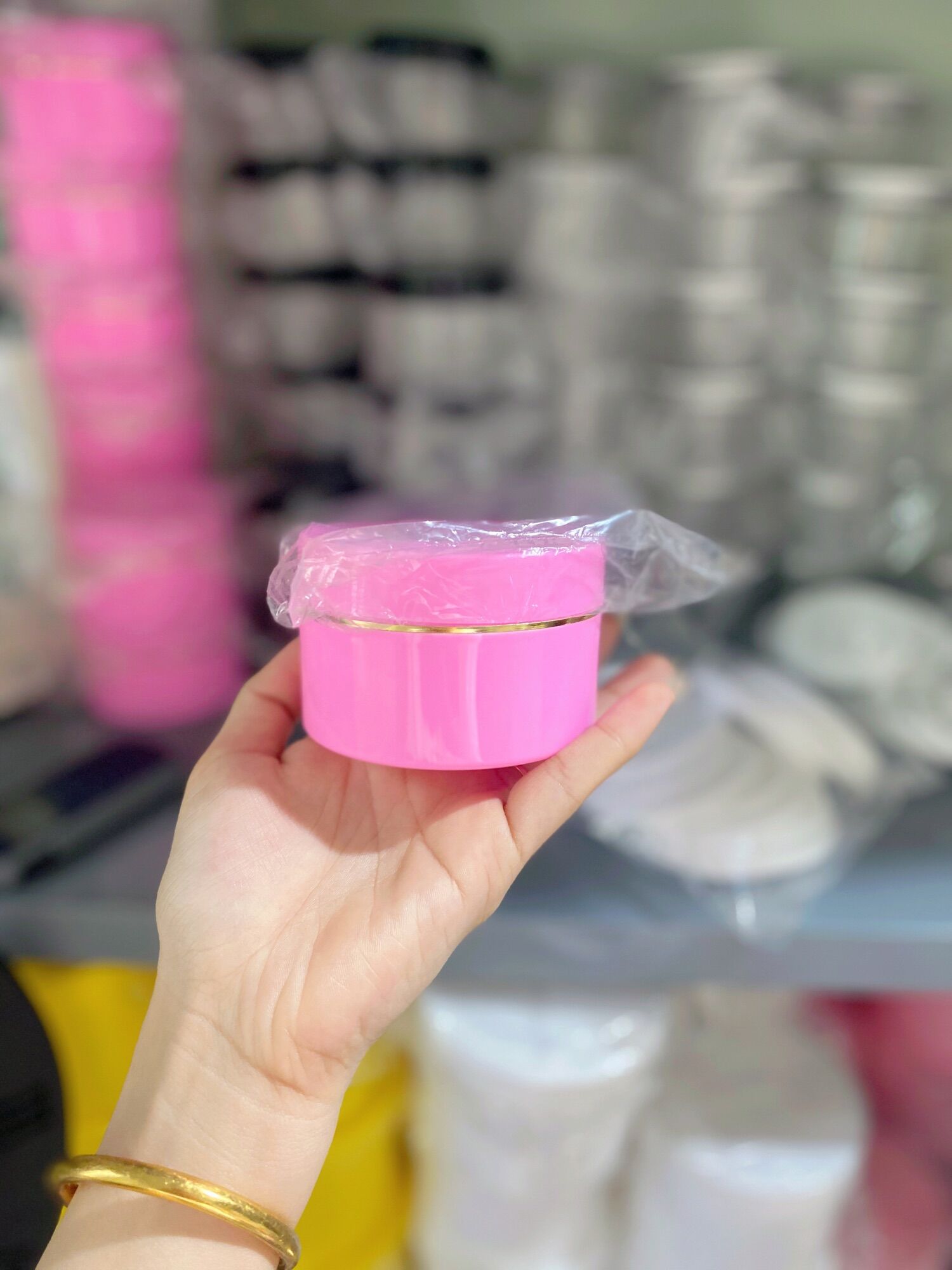 Hủ nhựa đựng kem 100g màu hồng