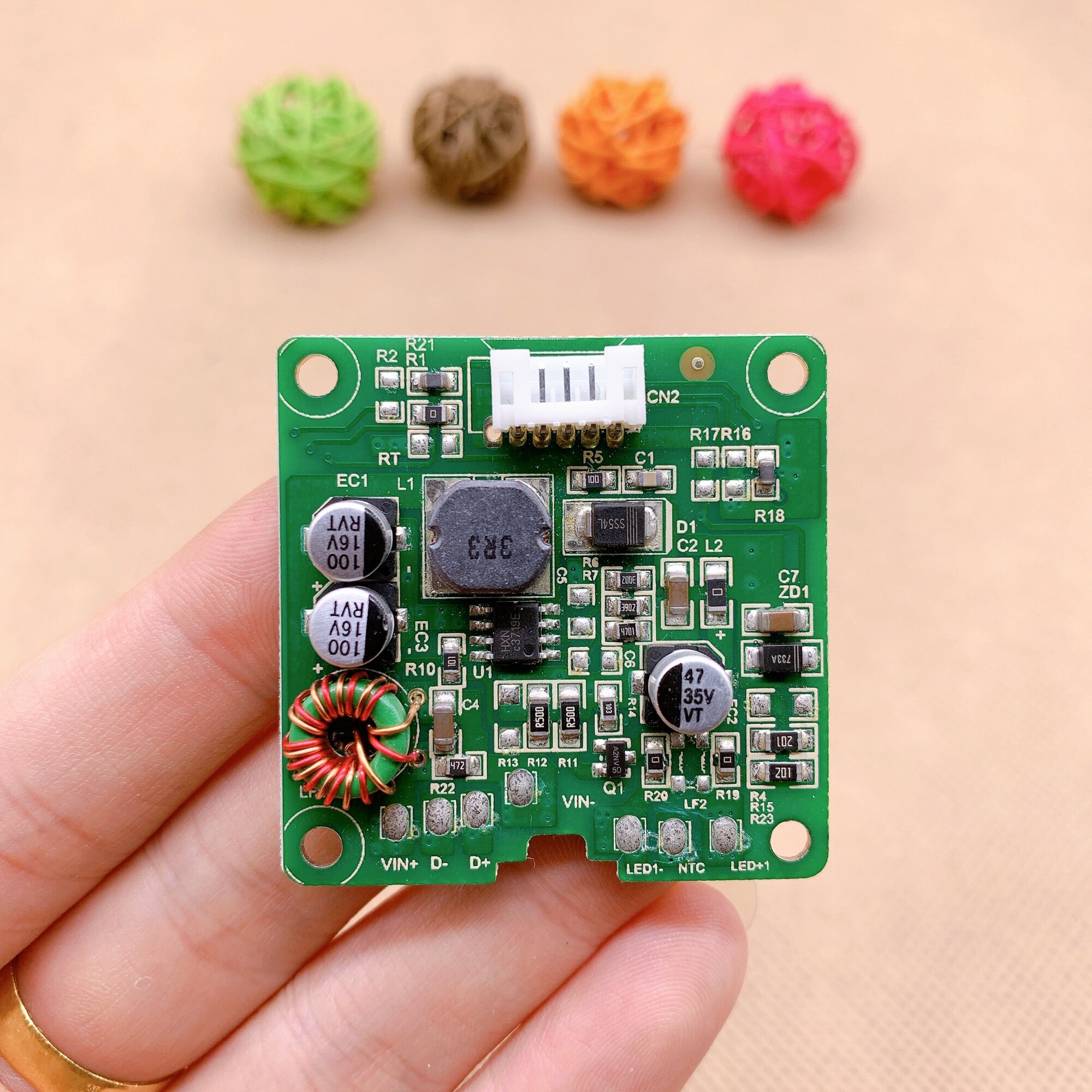Mạch tăng áp dc 3.7v - 5v lên 9v