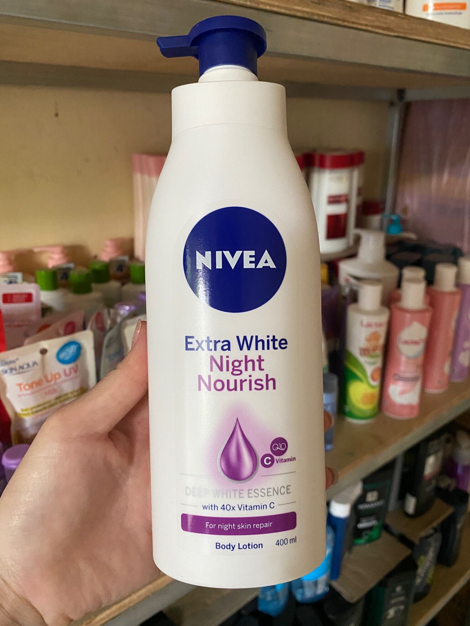 Sữa dưỡng thể giúp săn da, dưỡng trắng ban ngày và ban đêm Nivea 400ml - Thái Lan
