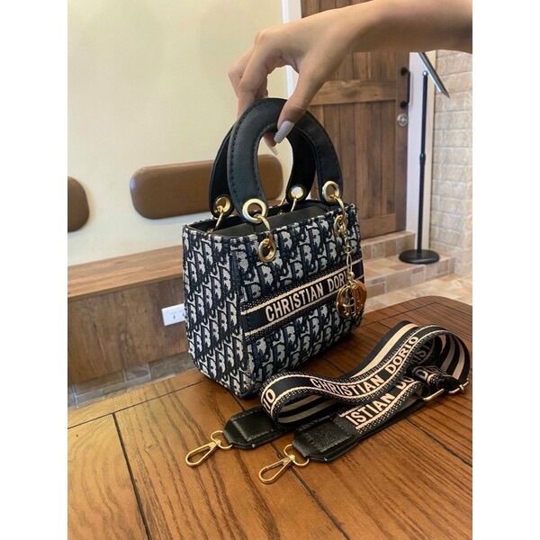 Túi xách cầm tay thổ cẩm Đ R size 20