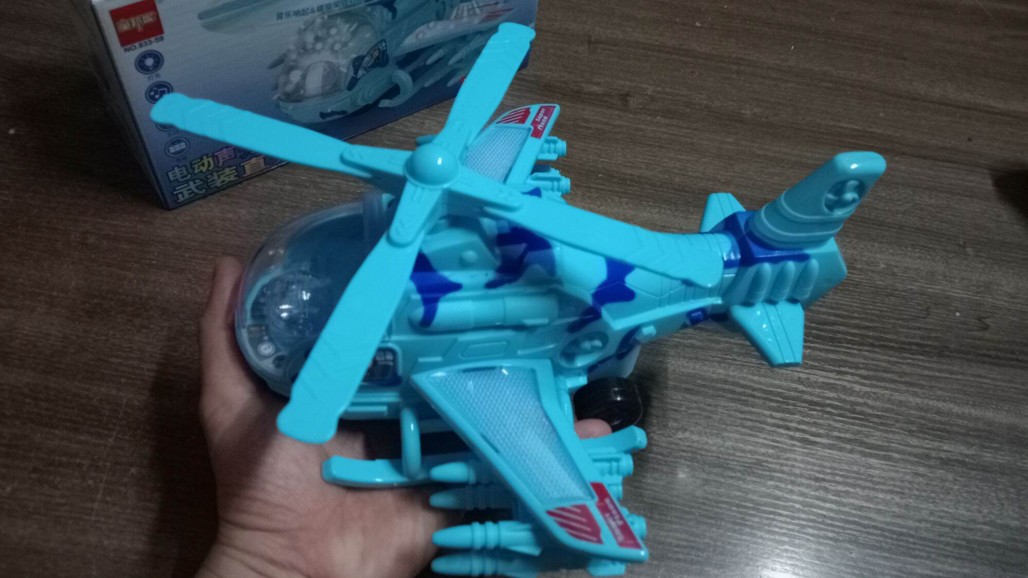 Máy bay trực thăng đồ chơi có nhạc đèn cho bé