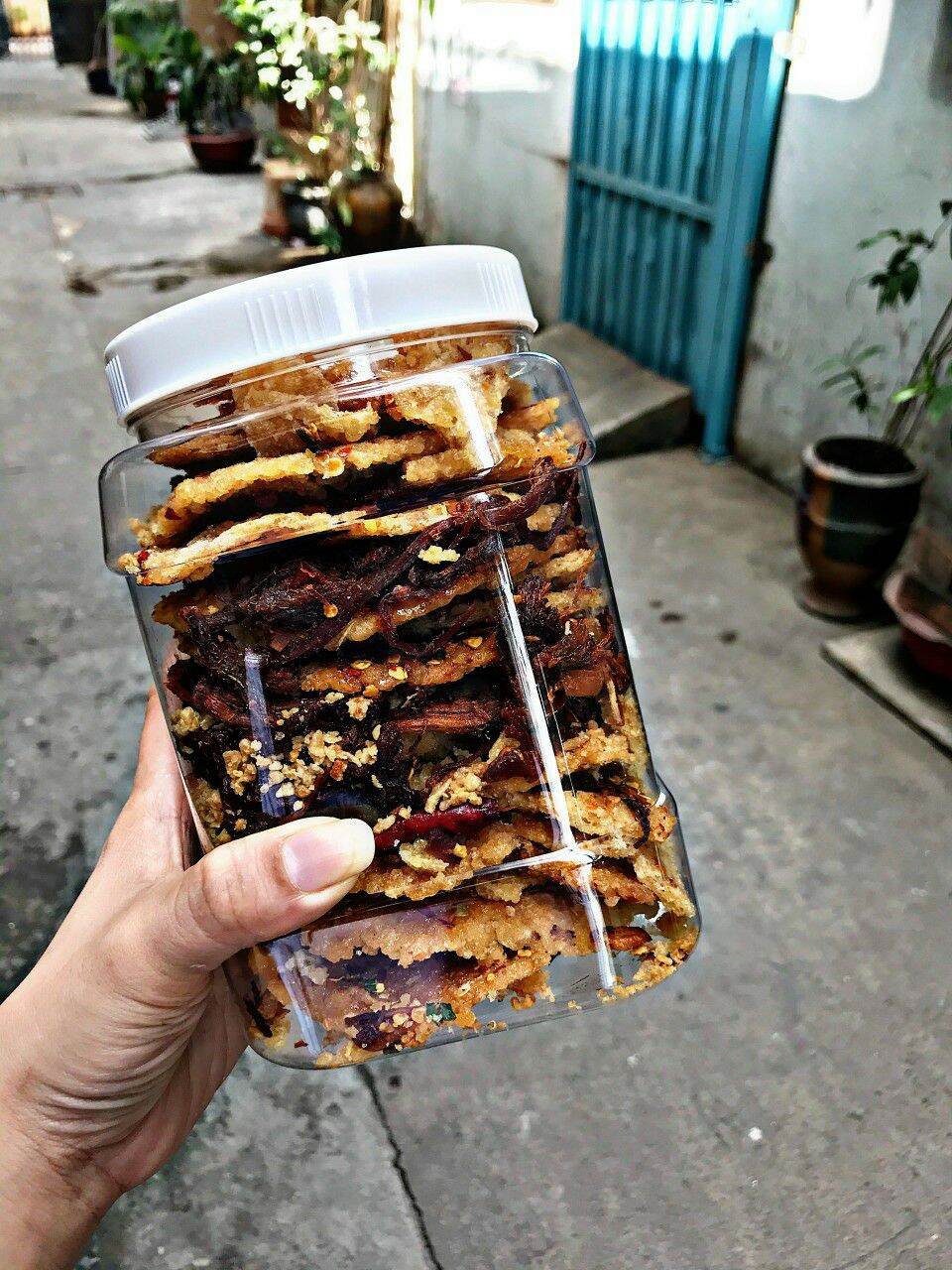 Hộp 600gr Cơm cháy khô heo ngon xuất sắc giòn rụm thơm thơm