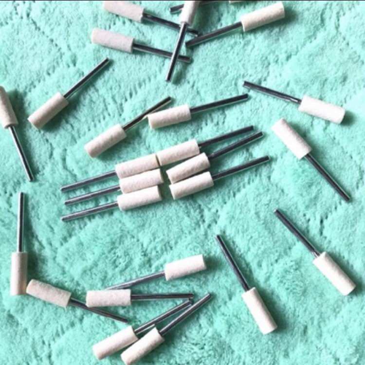 Trụ nỉ đánh bóng 6mm cán 3mm