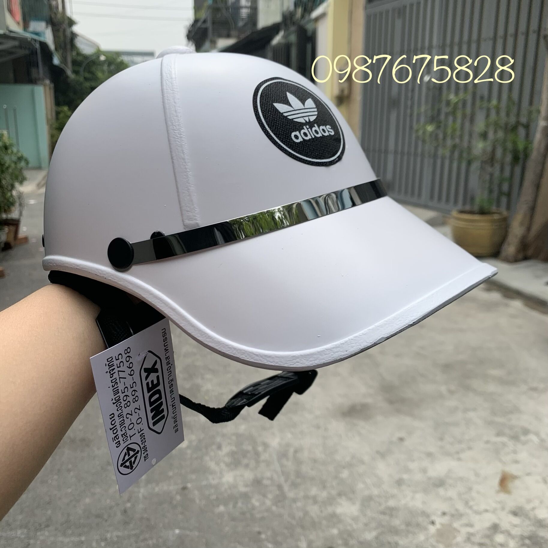Nón bảo hiểm lưỡi trai kiểu kết Trí Liễu { Chính Hãng 100% sale }