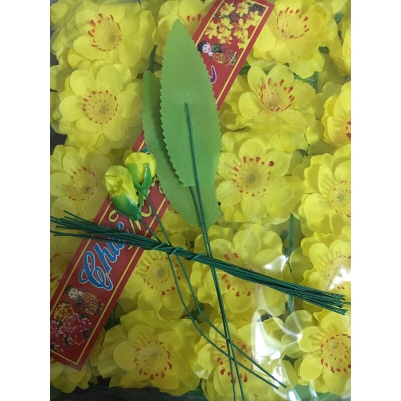 Combo 2 bịch hoa mai hoặc hoa đào giả kèm lá và kẽm