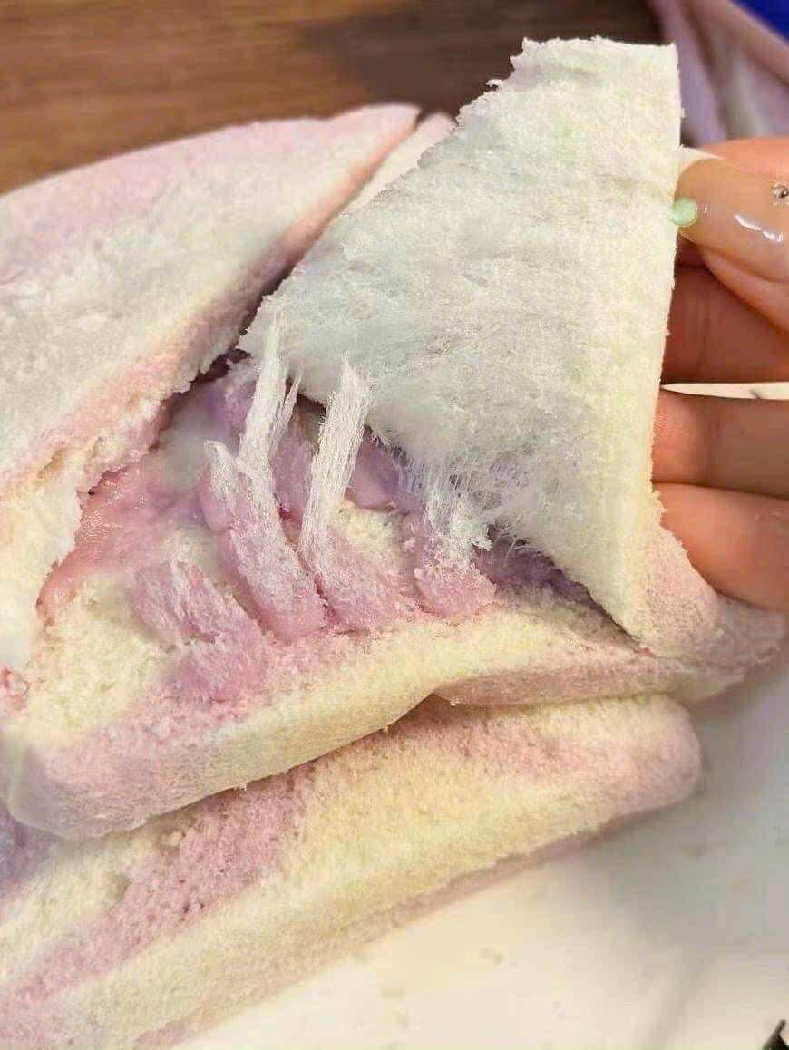[1 THÙNG 8 CÁI] BÁNH MÌ KẸP SỮA KHOAI MÔN