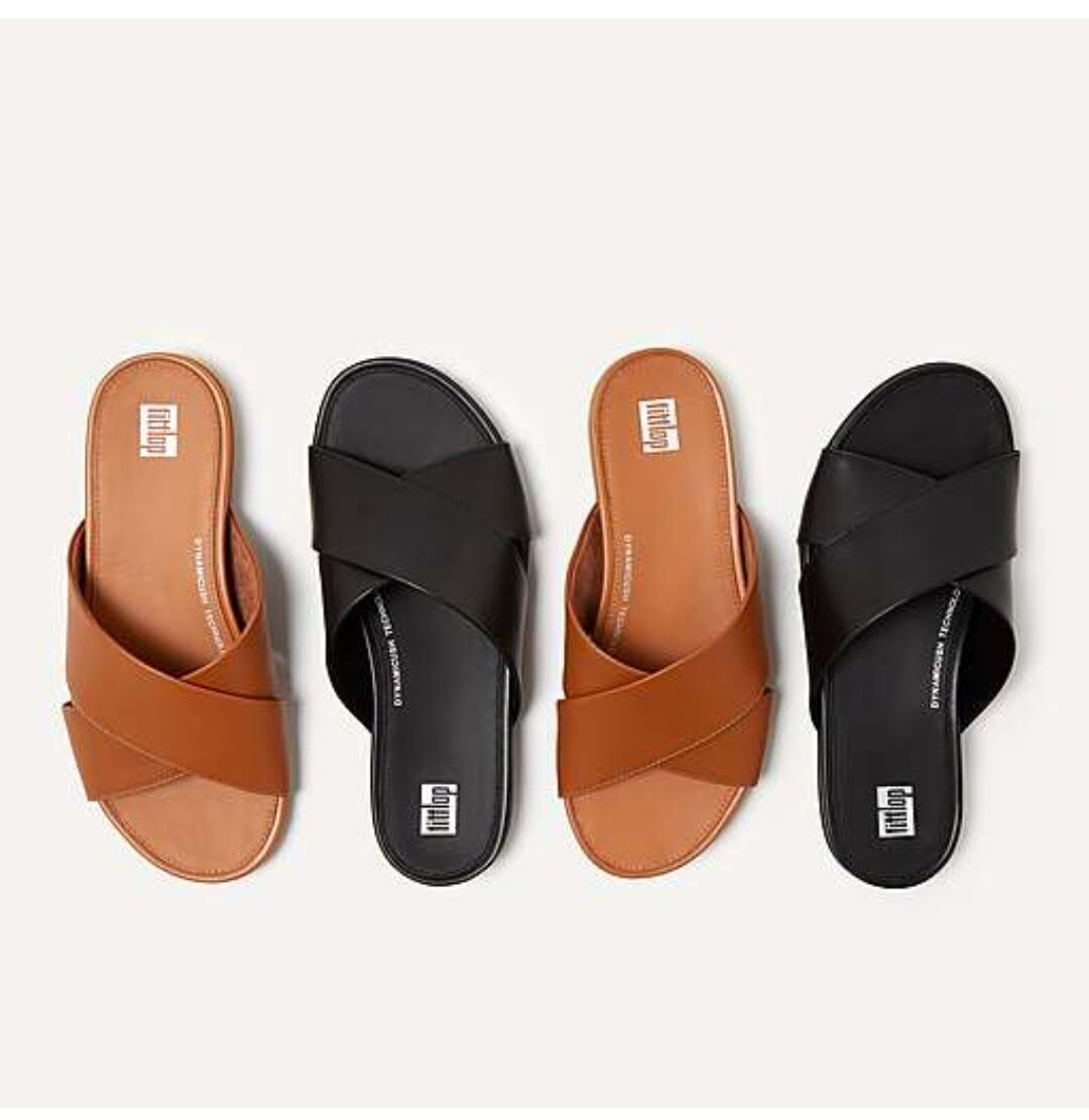 Dép 
FitFlop Gracie Crisscross