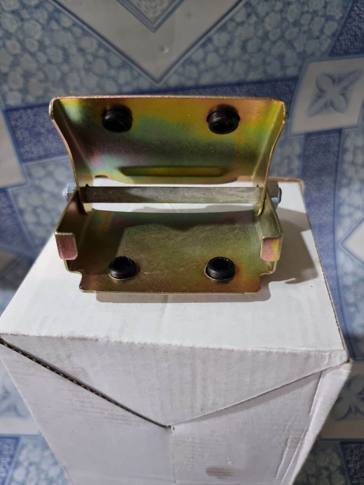 Bát trước yên xe cub 81, 82, 92, xe dd dài