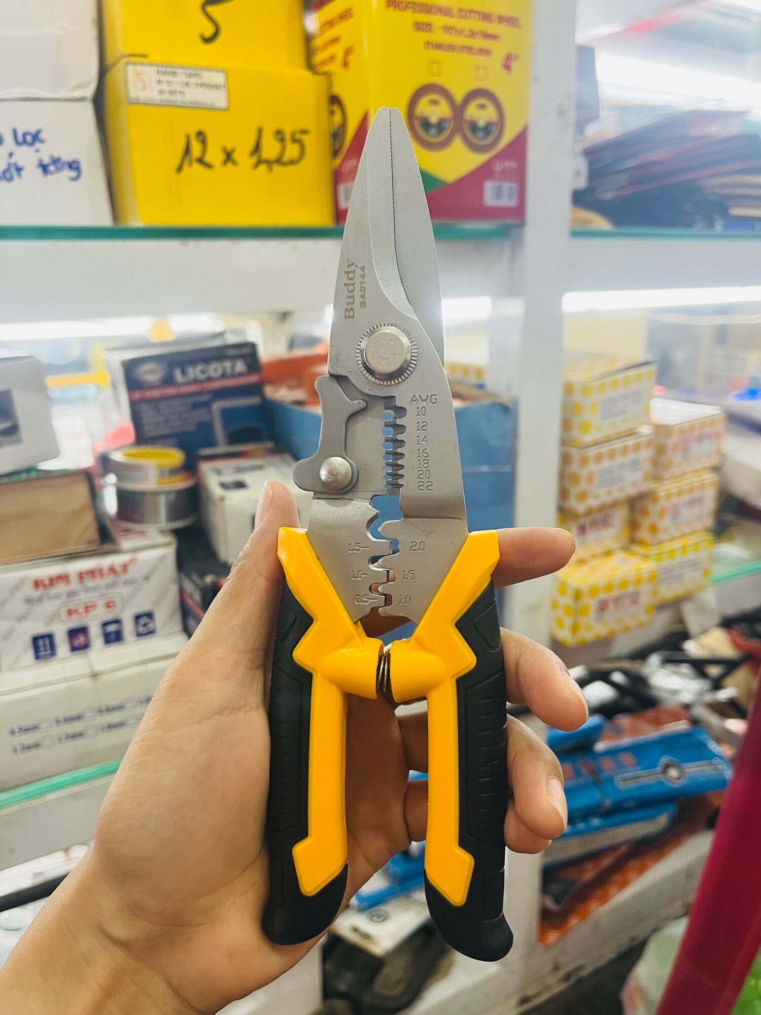 Kéo cắt đa năng BA0144 và BA0143