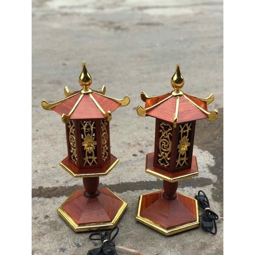 Cặp đèn thờ mái chùa gỗ hương cao 48cm