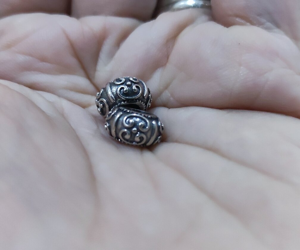GauBee Charm bạc 925 chặn hoa văn