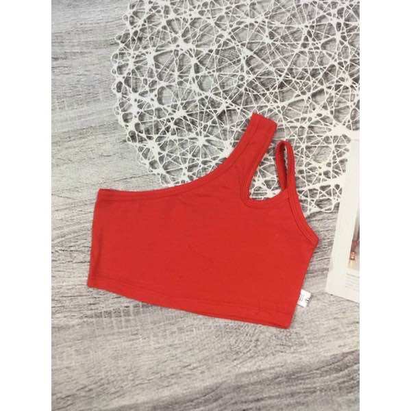 Áo croptop lệch vai bé gái