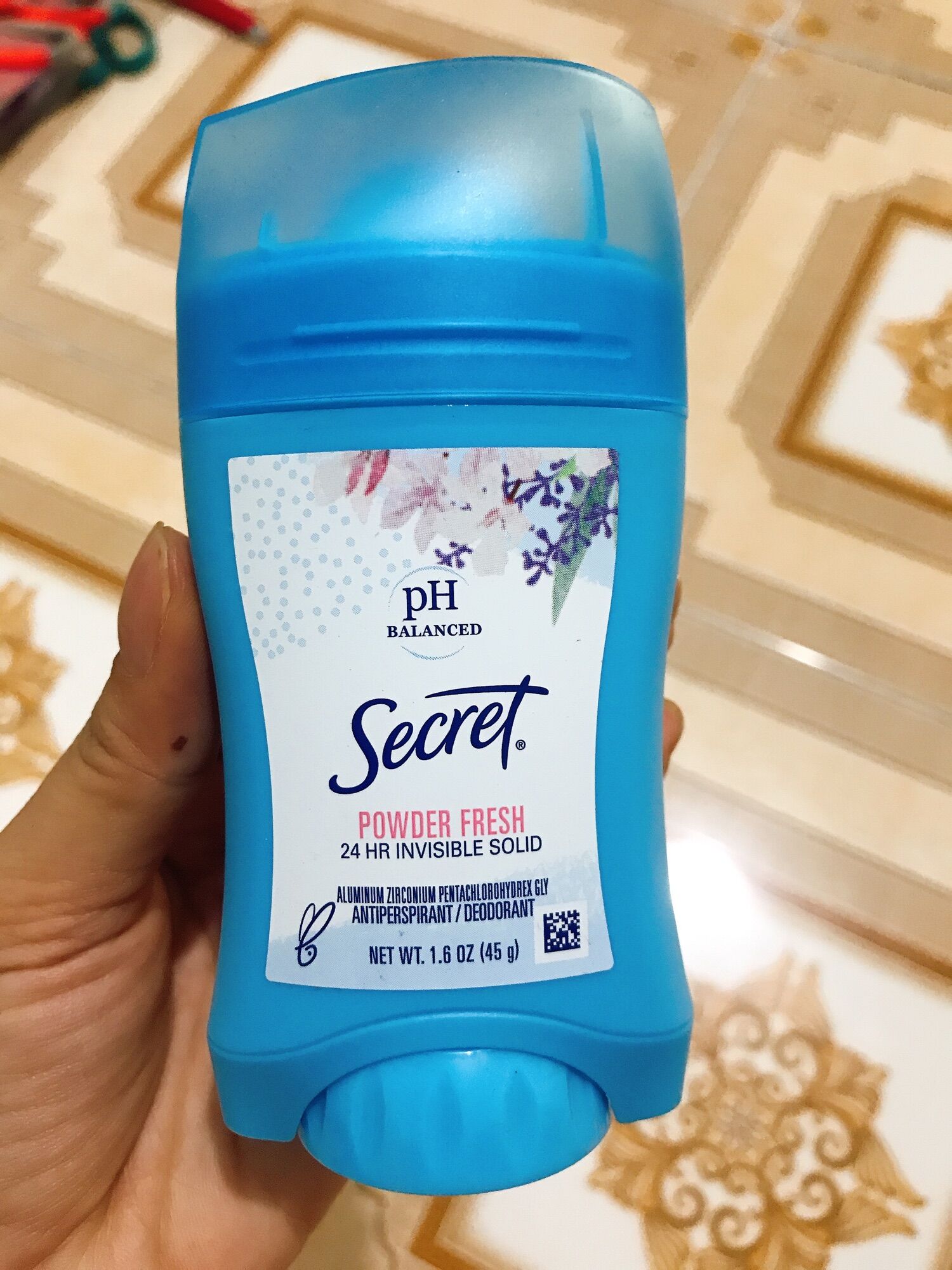 Lăn khử mùi Secret dạng sáp của Mỹ