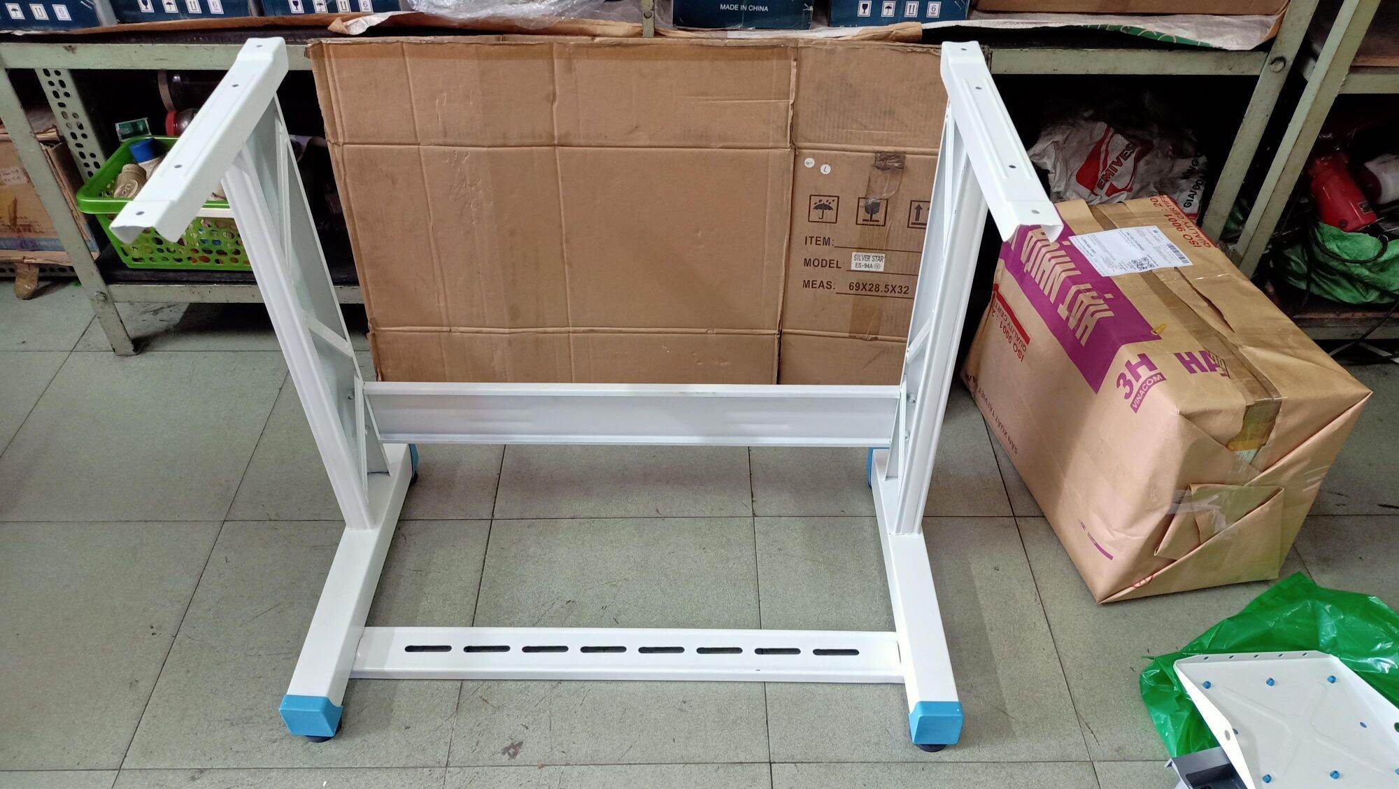chân y sắt sơn tĩnh điện