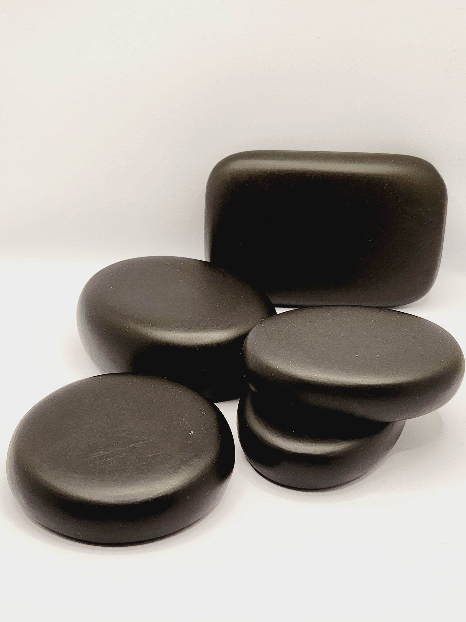 Đá massage núi lửa tròn 8x8x2cm, oval 8x6x2 cm, hìn chữ nhật