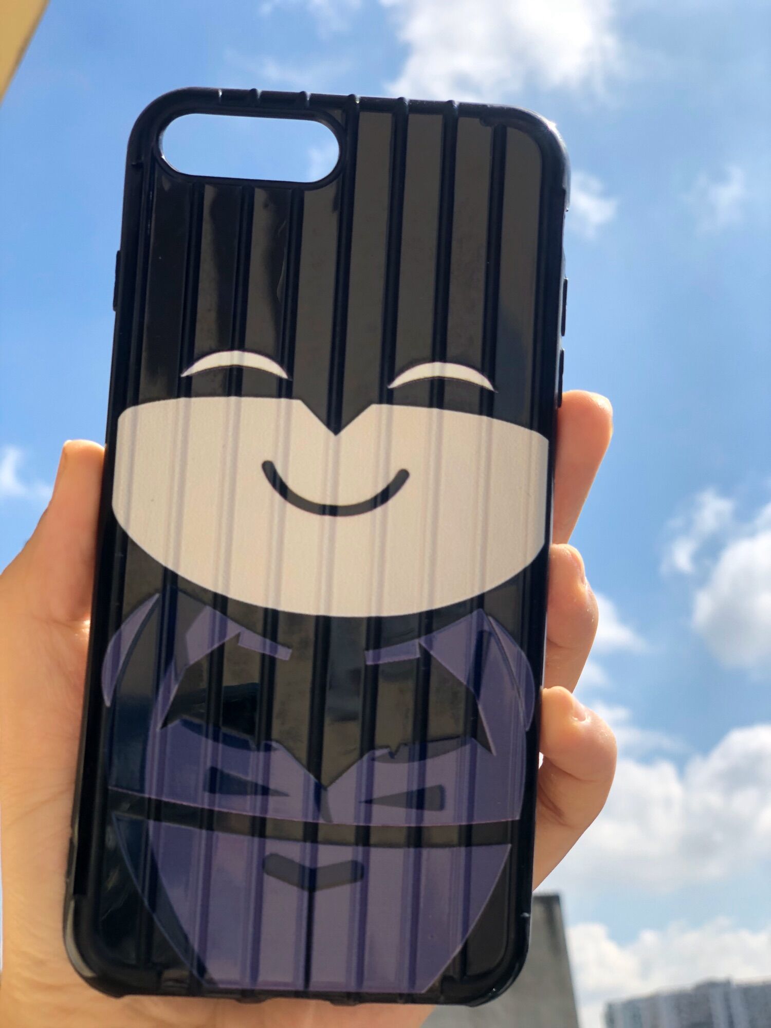 Ốp lưng batman vali cho iphone