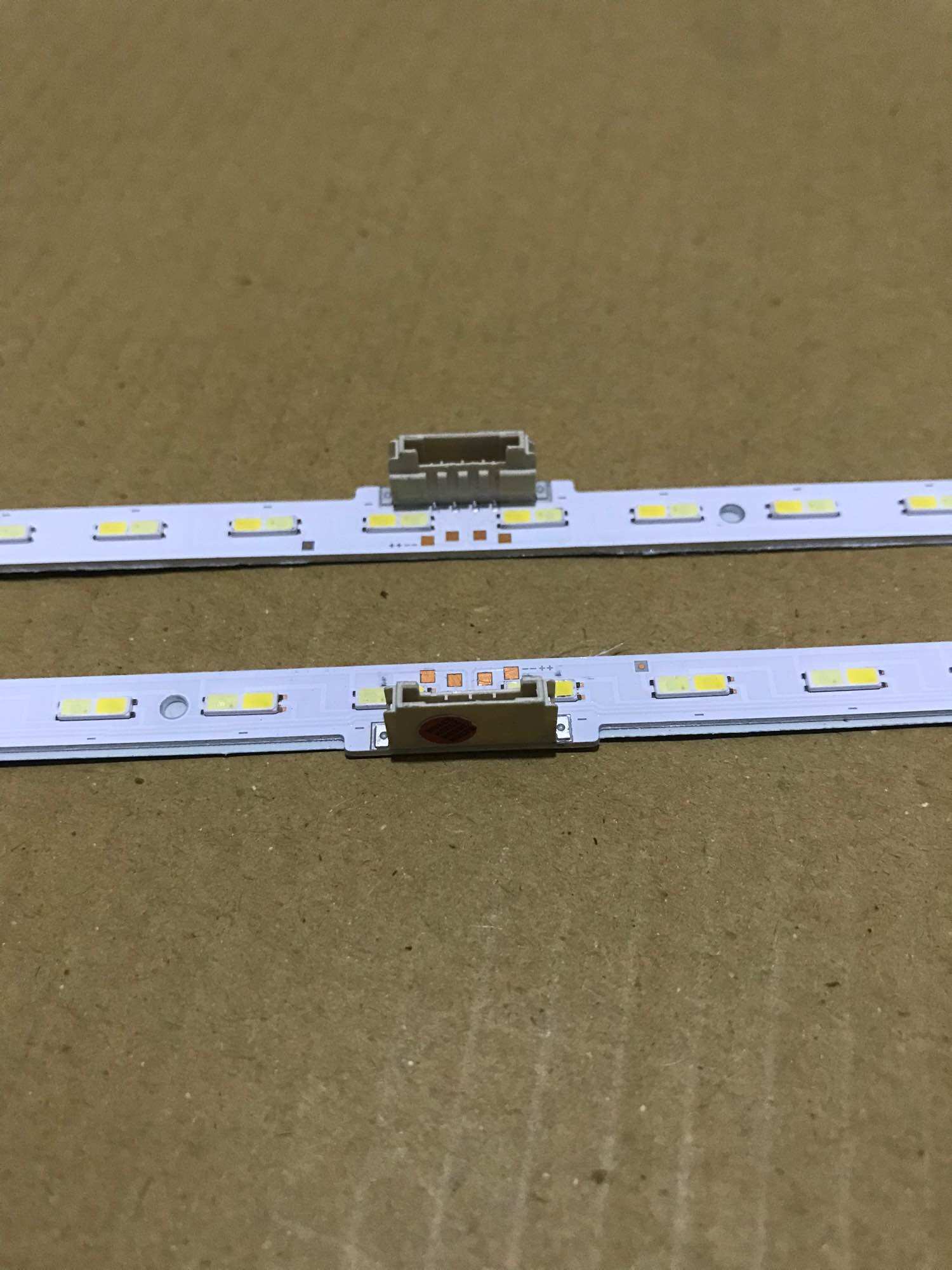 Led viền Samsung 65TU8500