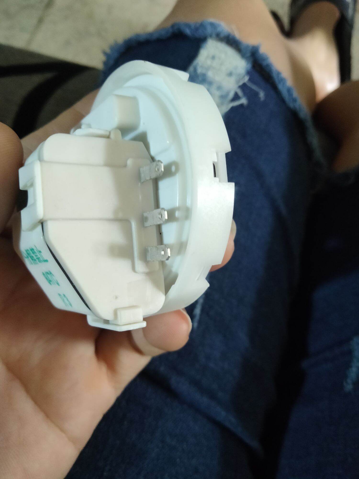 Phao máy giặt shap 3 chân