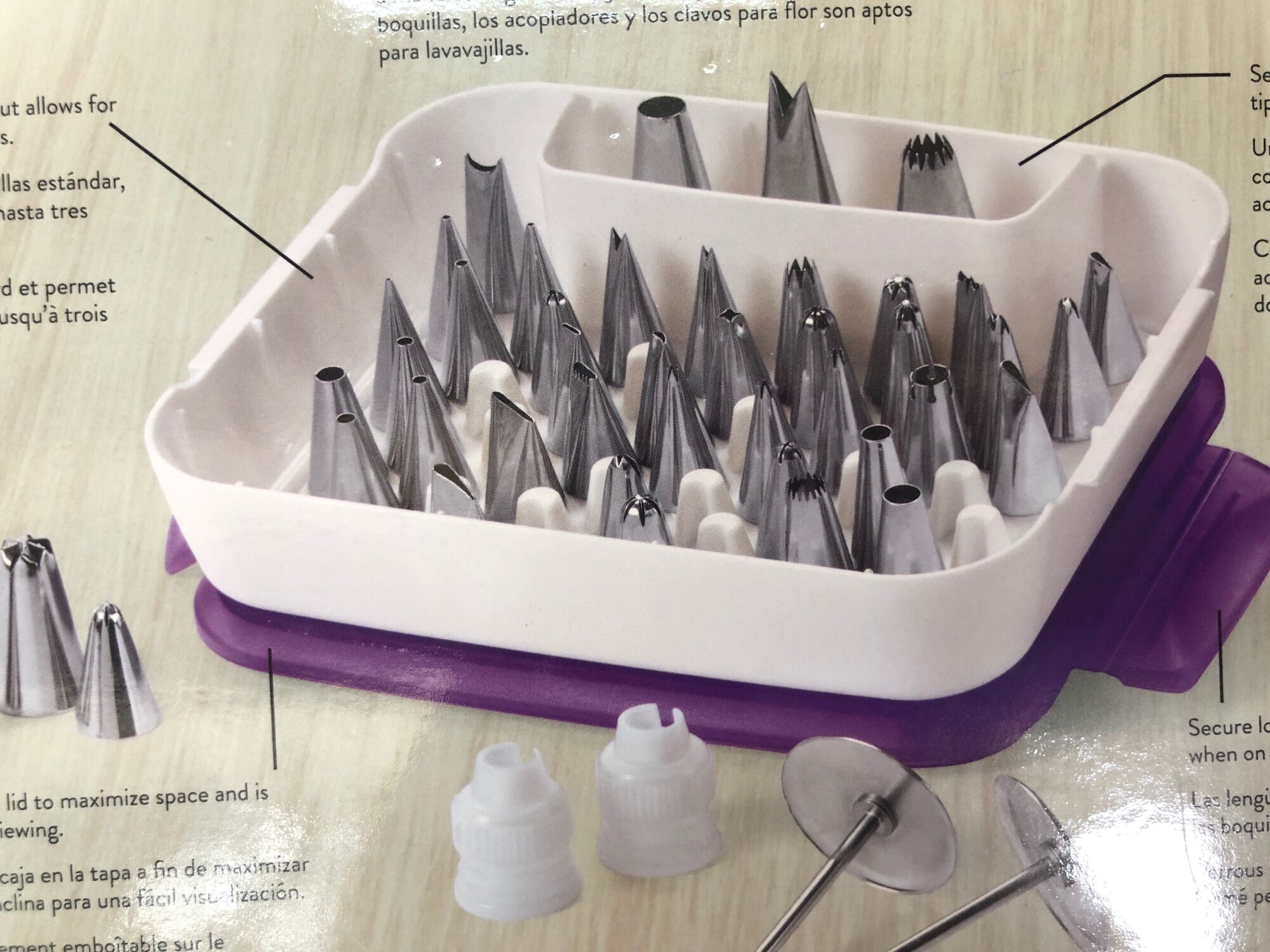 Bộ đuôi kem 55 món Wilton Master Tip Set
