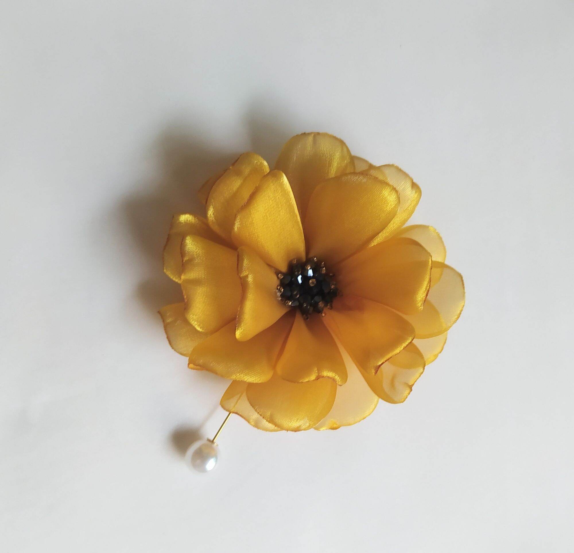 Hoa cài áo Handmade Canto màu vàng đồng
