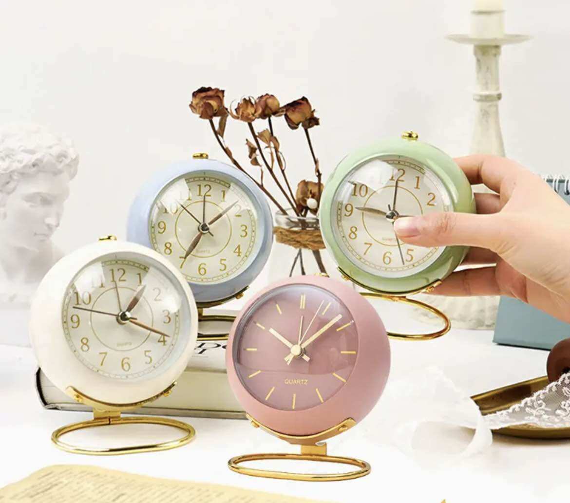 Đồng Hồ Báo Thức Để Bàn kiểu mới sang trọng có đèn