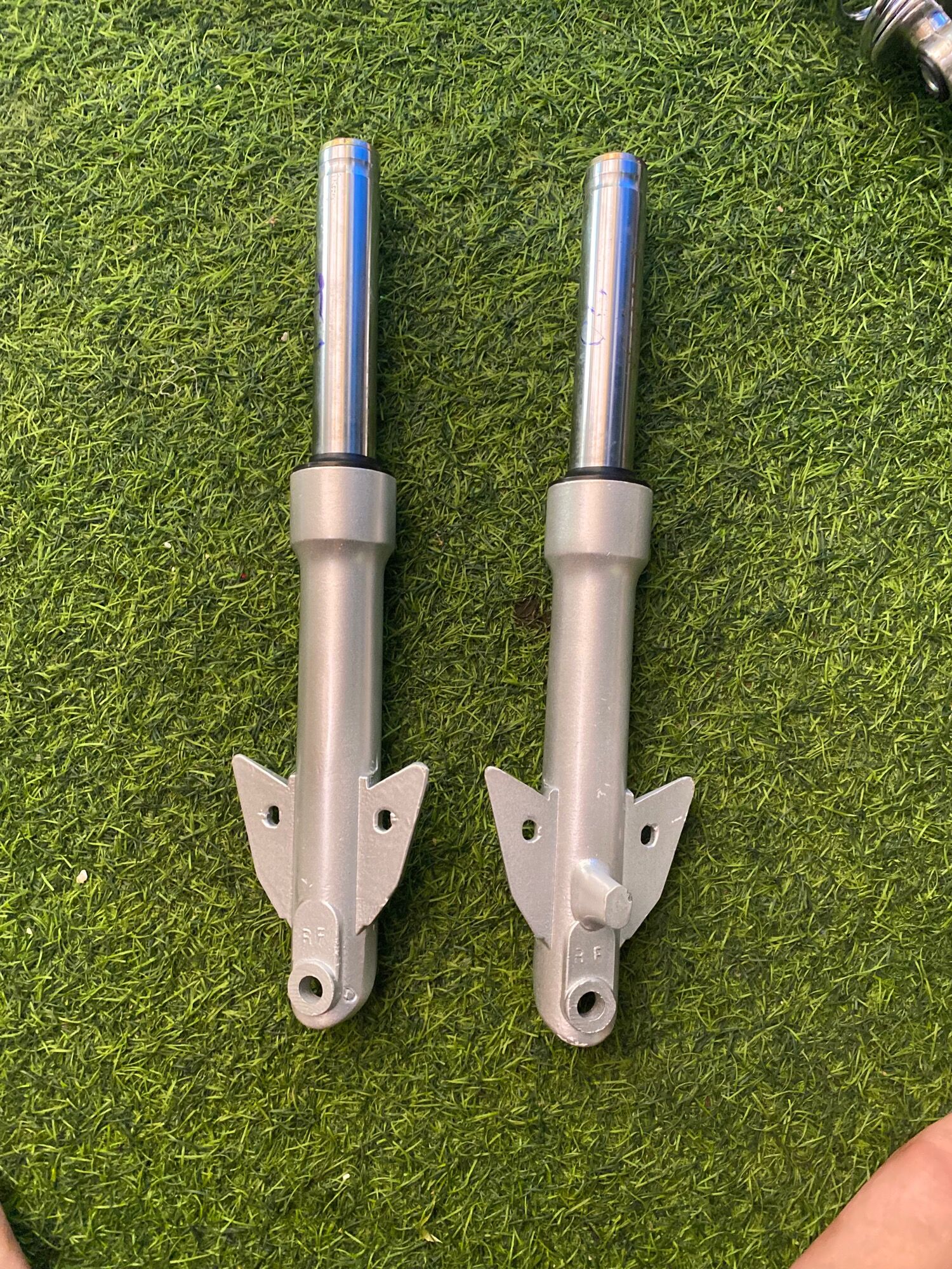 Thụt cơ trước xe đạp điện Ninja